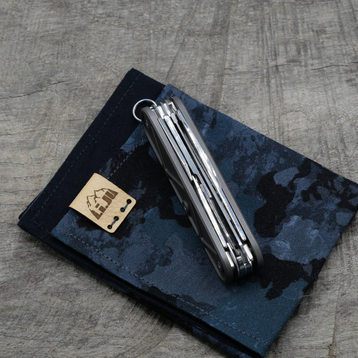 TITAN - TRIANGLE  91mm geschraubt - dark wash - HUNTSMAN - Titan Grade 5  (Ti 6AI 4V)